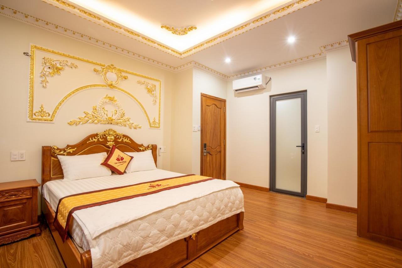 Tri Tam Hotel - Khach San Tri Tam Ben Luc Eksteriør bilde